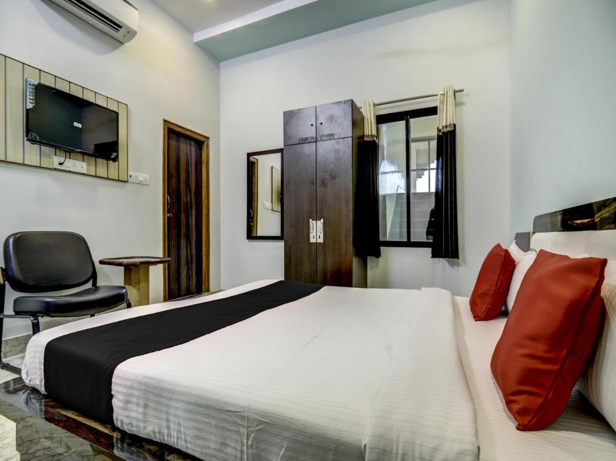 Capital O 72337 Hotel Konkan Tadka มุมไบ ภายนอก รูปภาพ