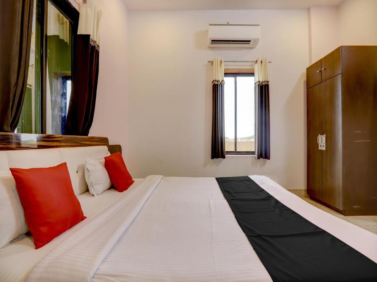 Capital O 72337 Hotel Konkan Tadka มุมไบ ภายนอก รูปภาพ