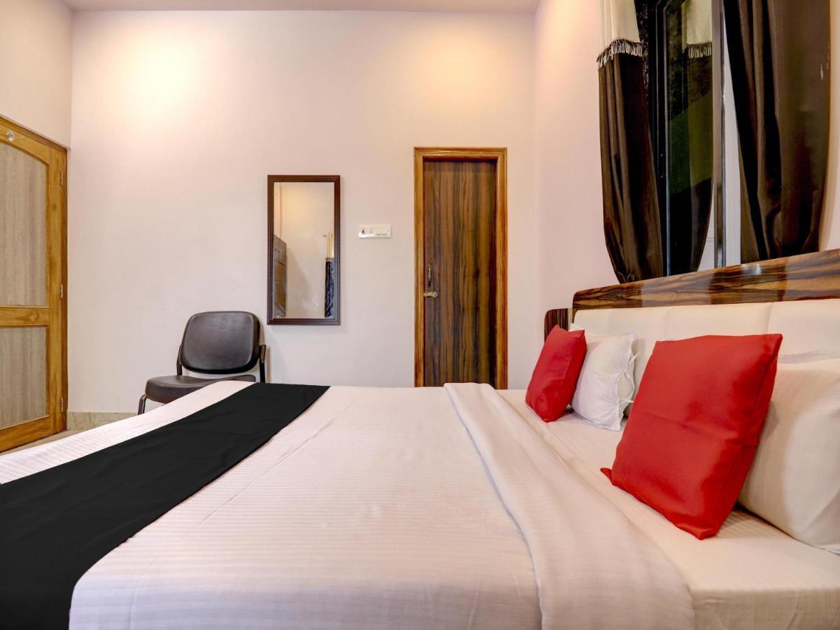 Capital O 72337 Hotel Konkan Tadka มุมไบ ภายนอก รูปภาพ