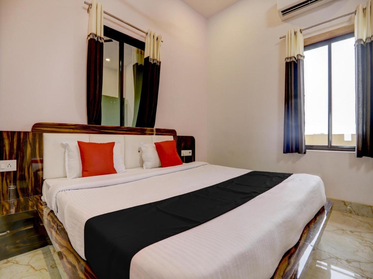 Capital O 72337 Hotel Konkan Tadka มุมไบ ภายนอก รูปภาพ